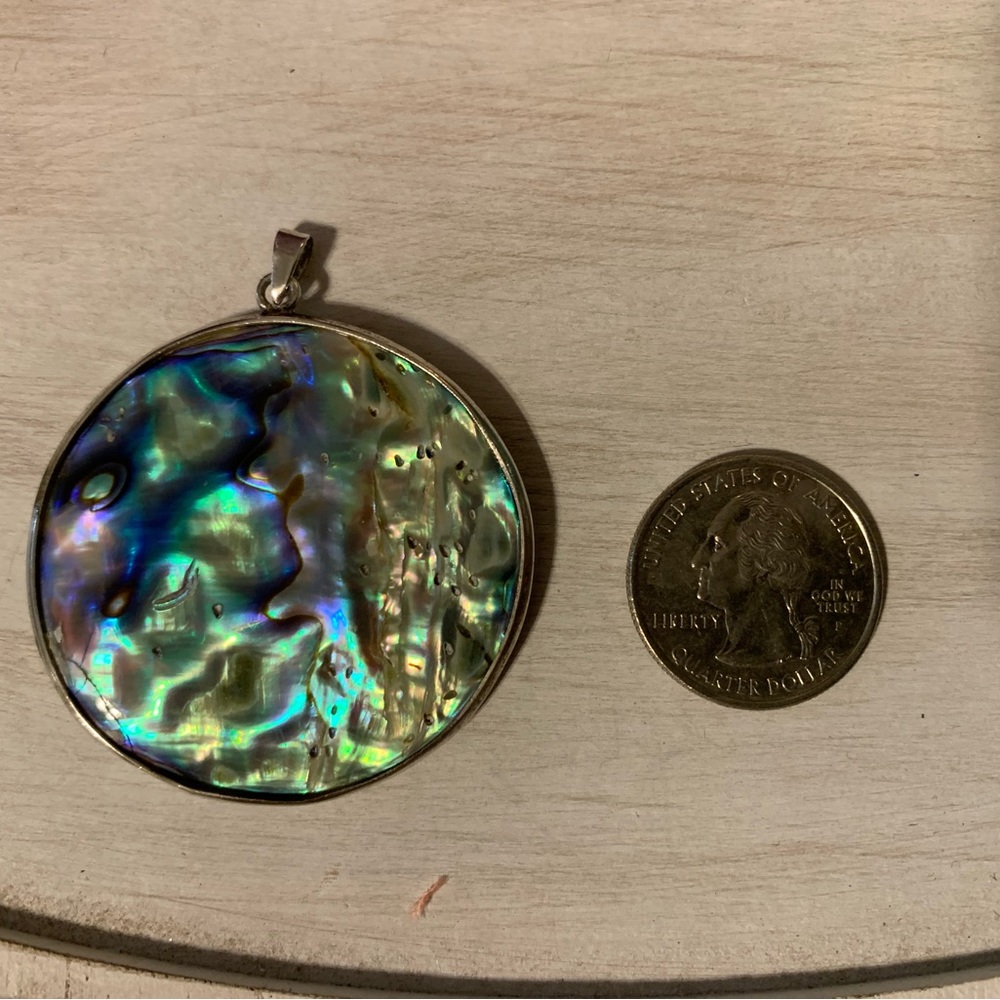 Sterling Silver & Seashell Pendant - image 3